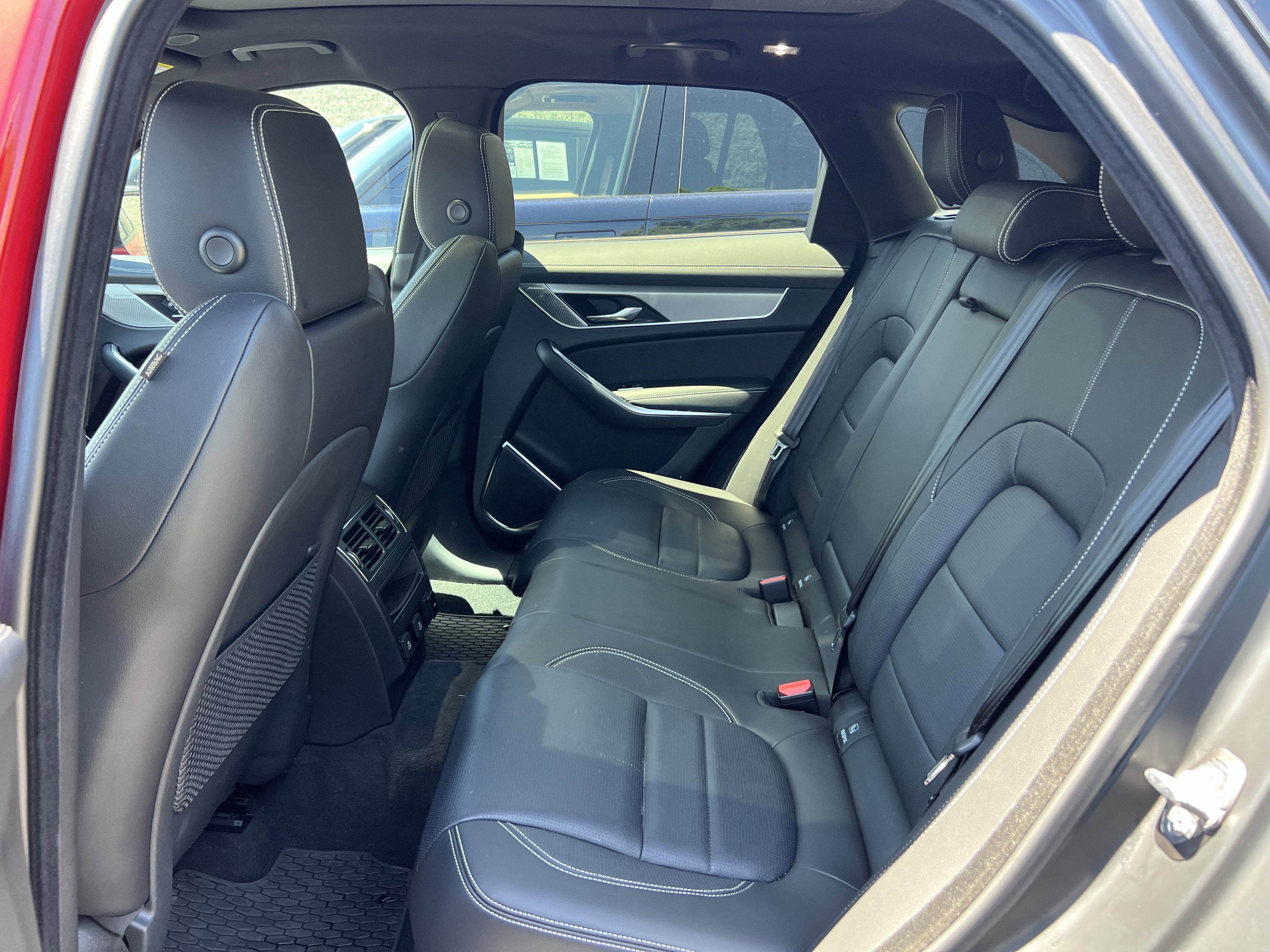 Used 2026 Jaguar F-PACE R-Dynamic S AWD/4WD image 29