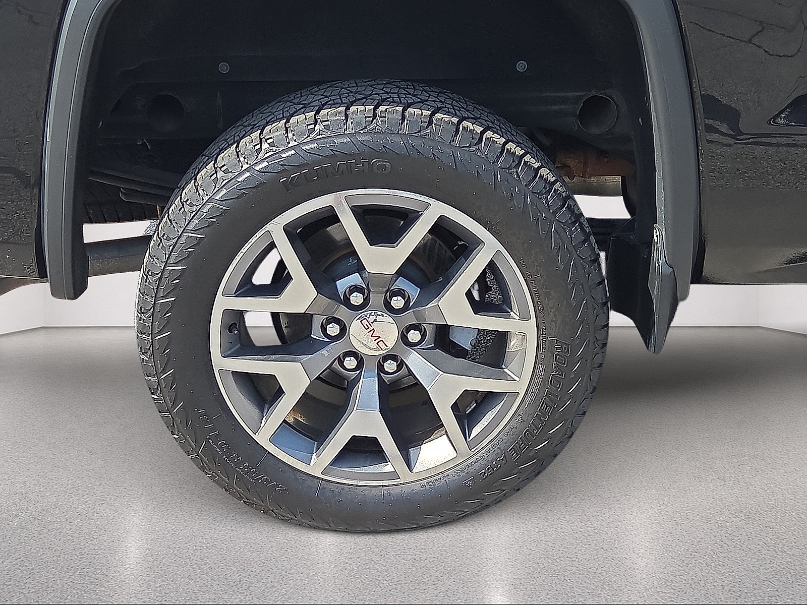 Certified 2014 GMC Sierra 1500 SLT w/ All-Terrain Package AWD/4WD image 17