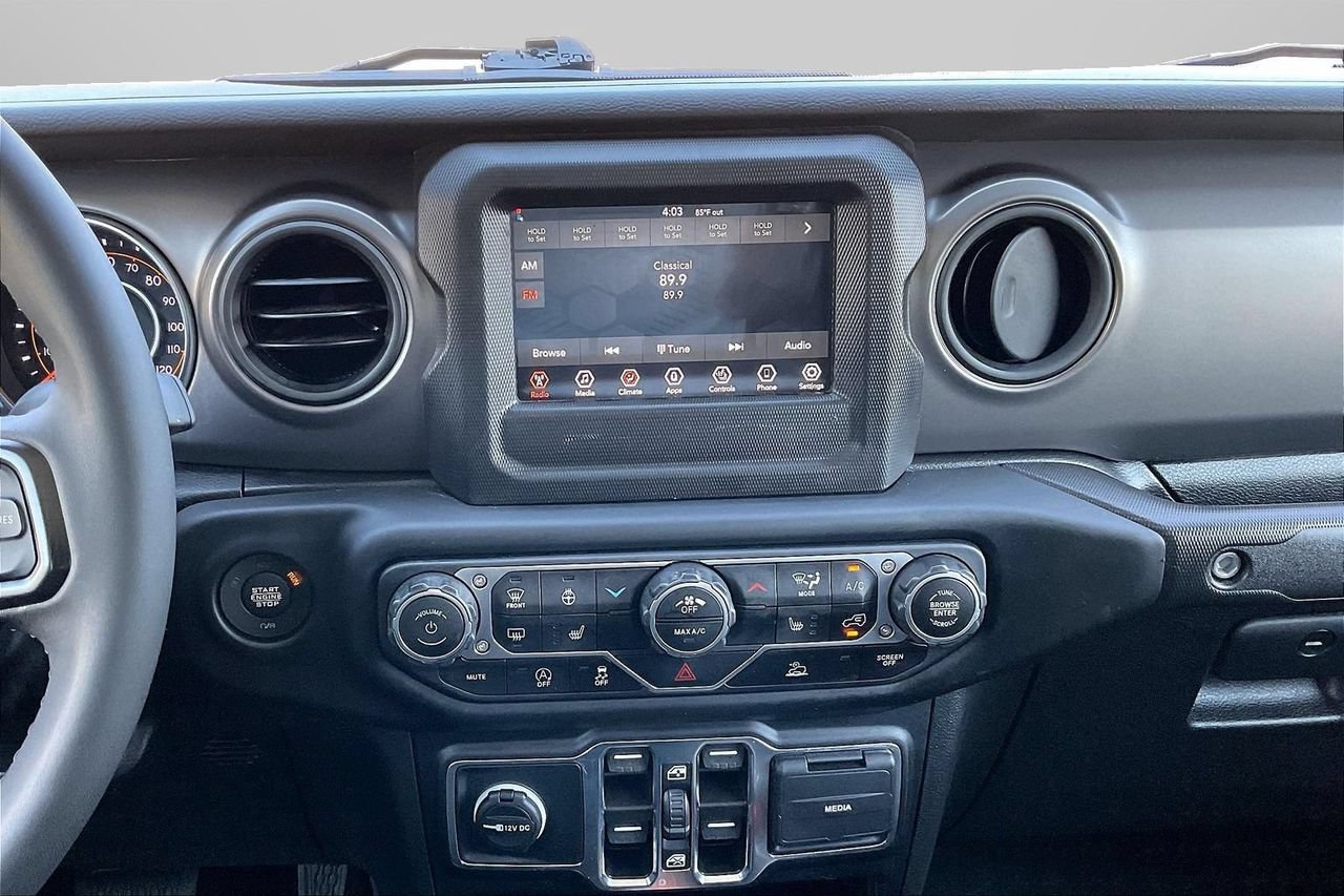 Used 2023 Jeep Gladiator Sport AWD/4WD image 12