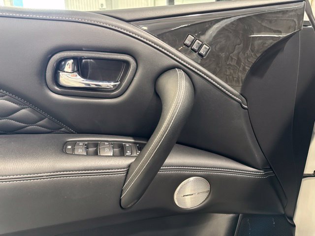 Used 2023 INFINITI QX80 Sensory w/ All-Season Package AWD/4WD image 10