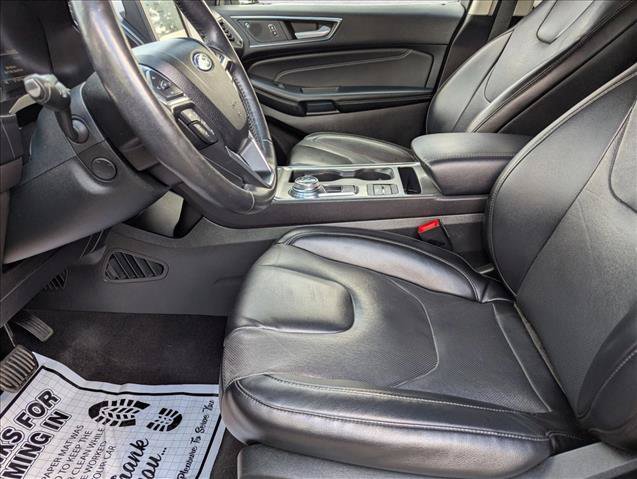 Used 2022 Ford Edge Titanium w/ Equipment Group 301A AWD/4WD image 16