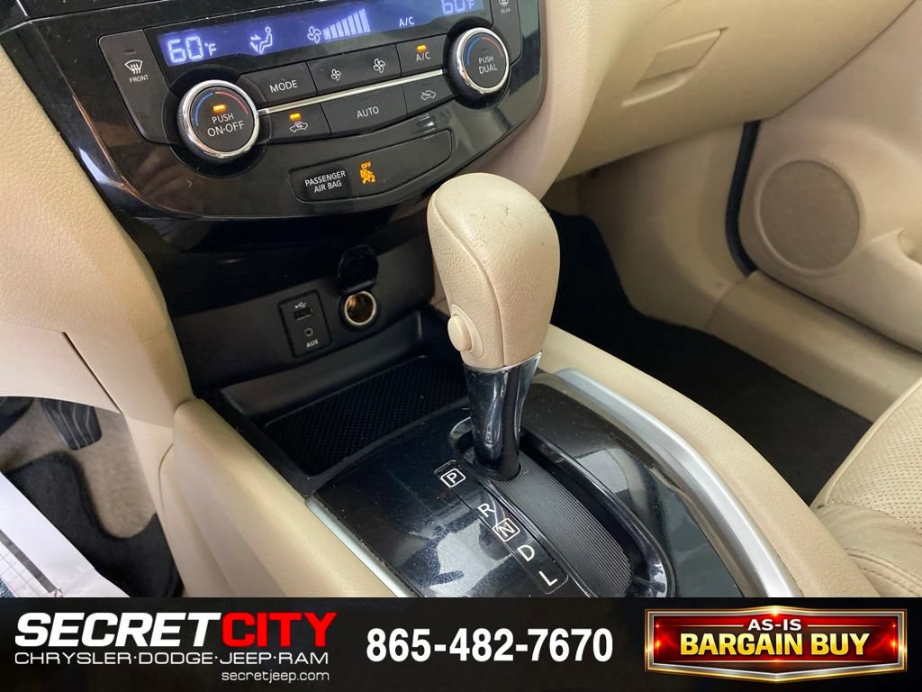 Used 2015 Nissan Rogue SL FWD image 22