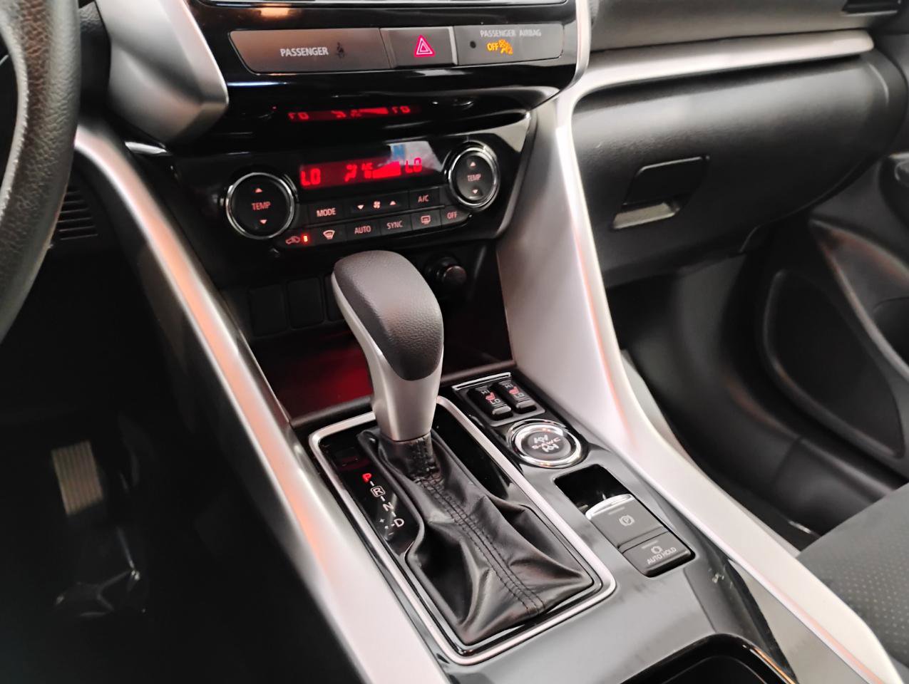 Used 2024 Mitsubishi Eclipse Cross SE image 24