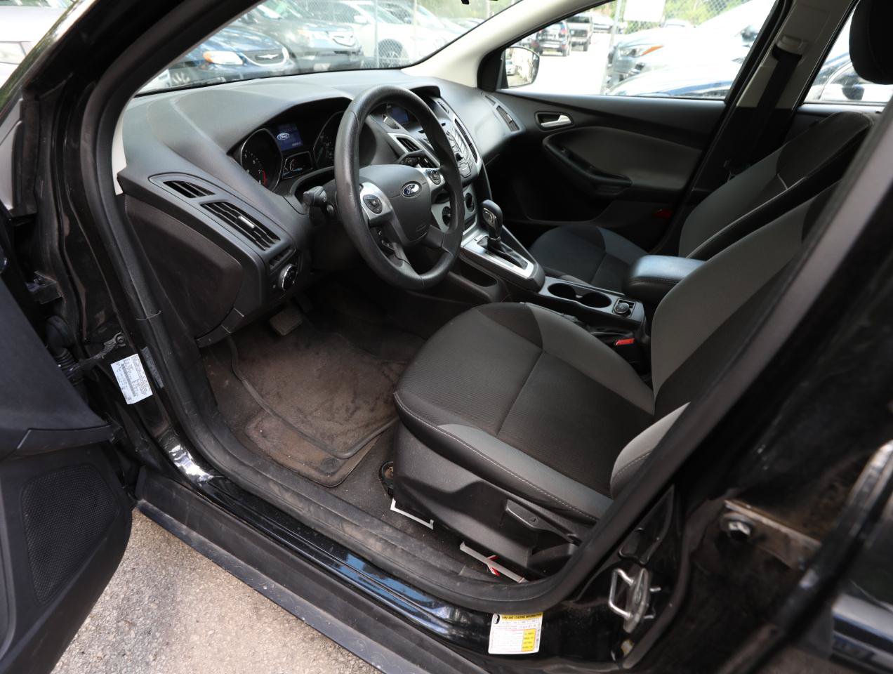 Used 2014 Ford Focus SE FWD image 15