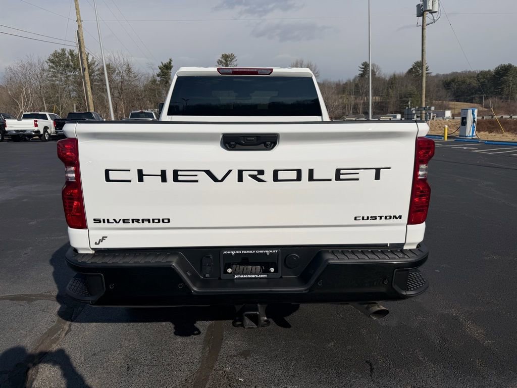 Used 2025 Chevrolet Silverado 2500 Custom w/ Custom Value Package image 17