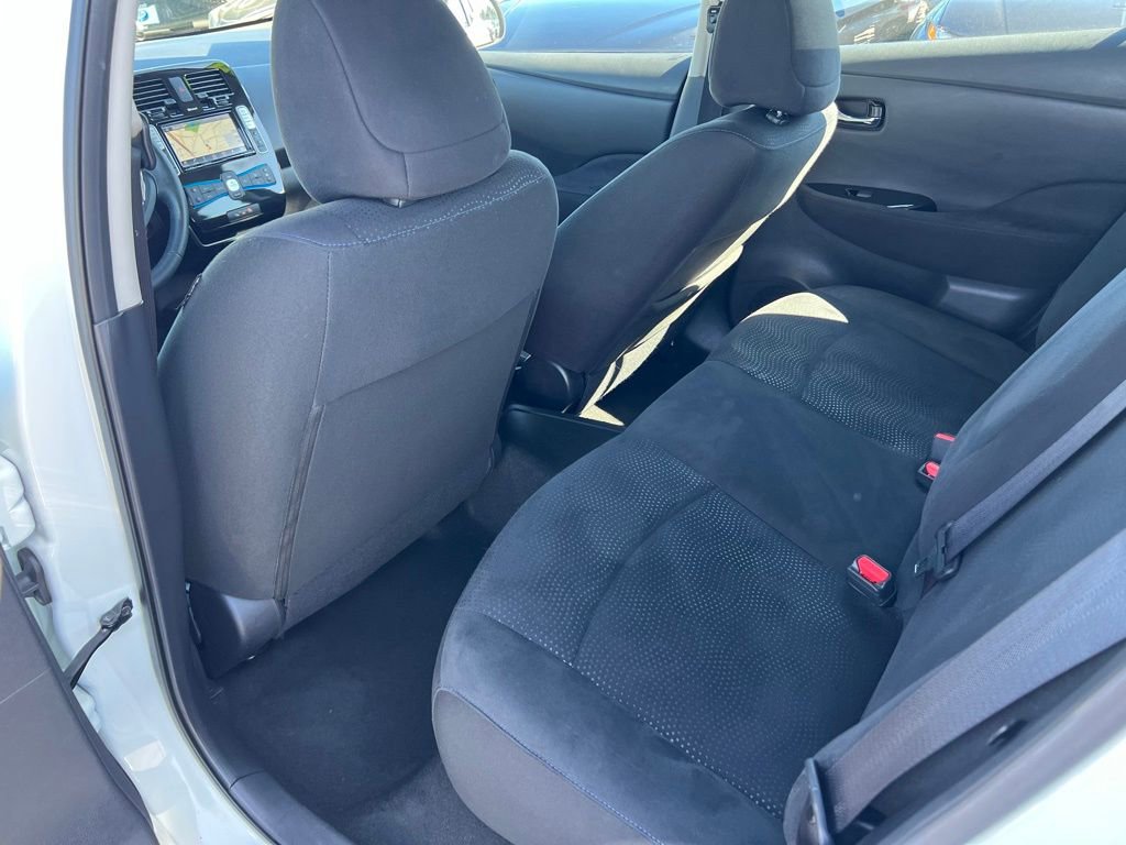 Used 2017 Nissan Leaf SV w/ Premium Package image 16