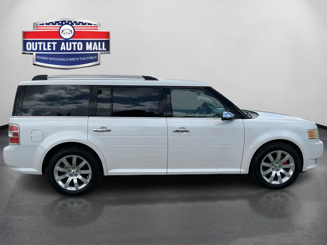 Used 2011 Ford Flex Limited FWD image 2