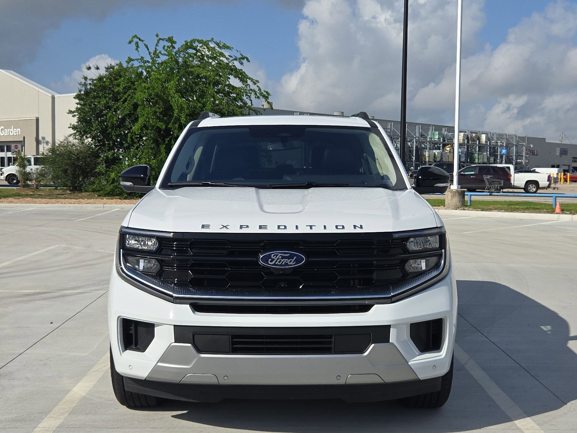 Used 2025 Ford Expedition Platinum image 10
