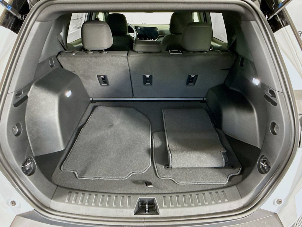 New 2026 Chevrolet Equinox LT w/ Safety and Technology Package AWD/4WD image 24