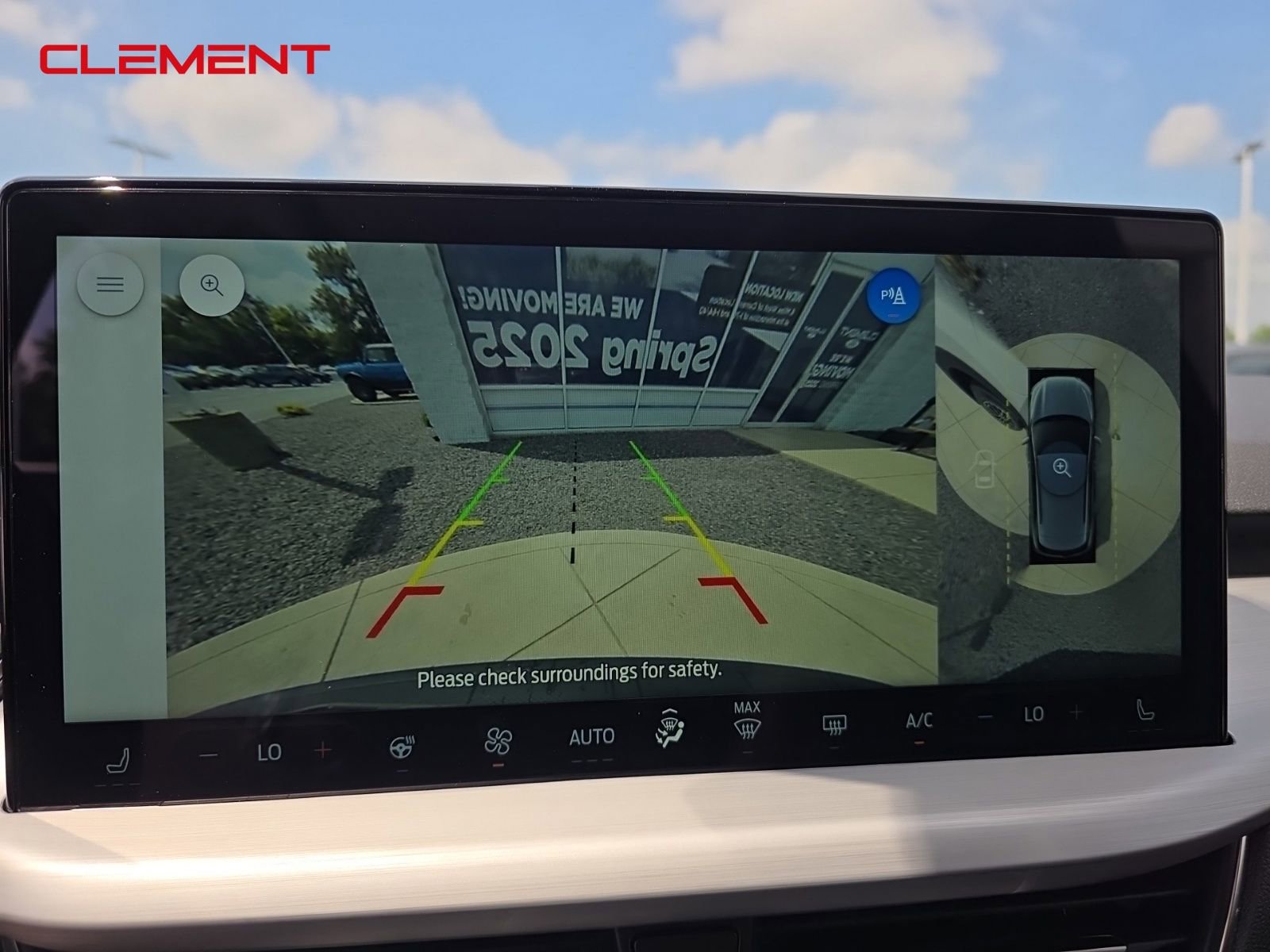 New 2025 Ford Escape SE w/ PHEV Premium Package image 19