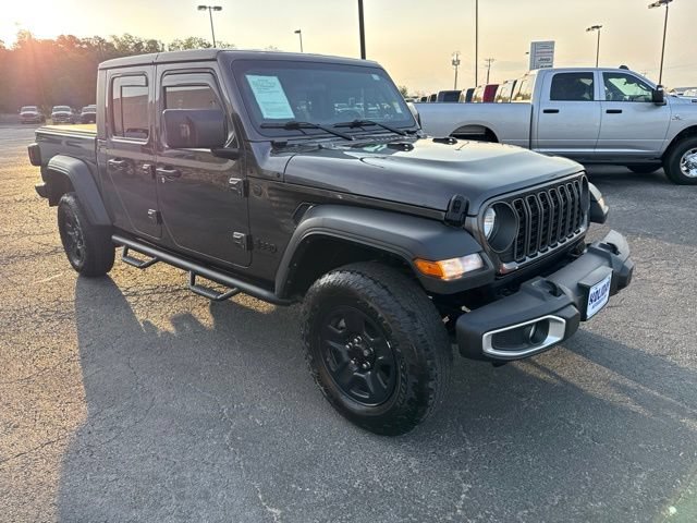 Used 2024 Jeep Gladiator Sport AWD/4WD image 7