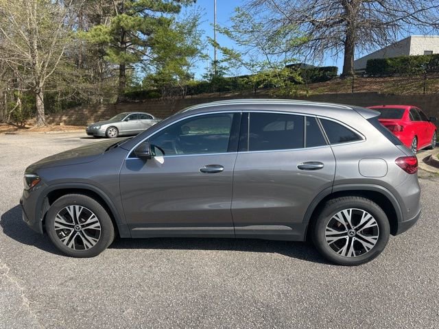 Used 2025 Mercedes-Benz GLA 250 4MATIC w/ Winter Package image 8