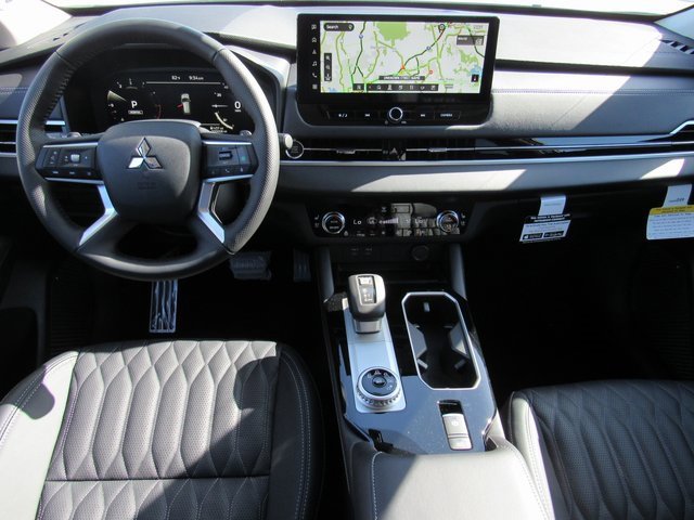 New 2025 Mitsubishi Outlander SEL image 10