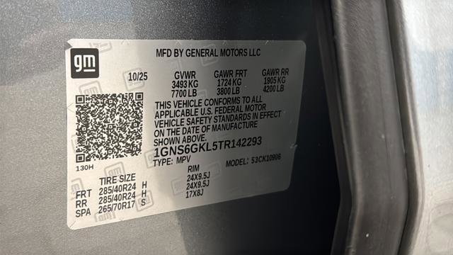 Used 2026 Chevrolet Suburban High Country AWD/4WD image 28