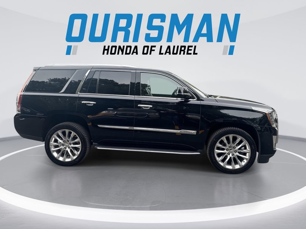 Used 2019 Cadillac Escalade Luxury AWD/4WD image 9