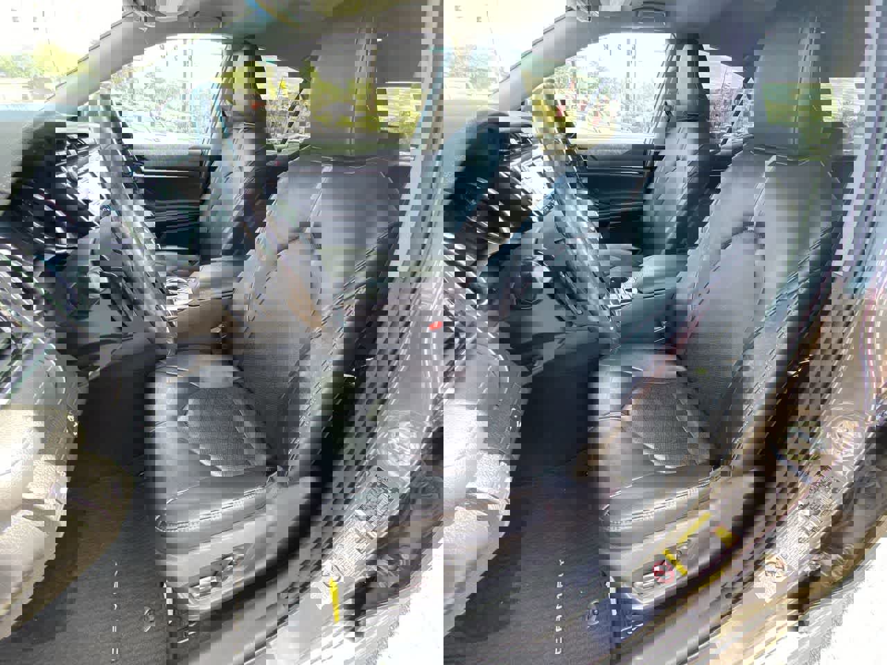 Used 2018 Toyota Camry XSE image 11