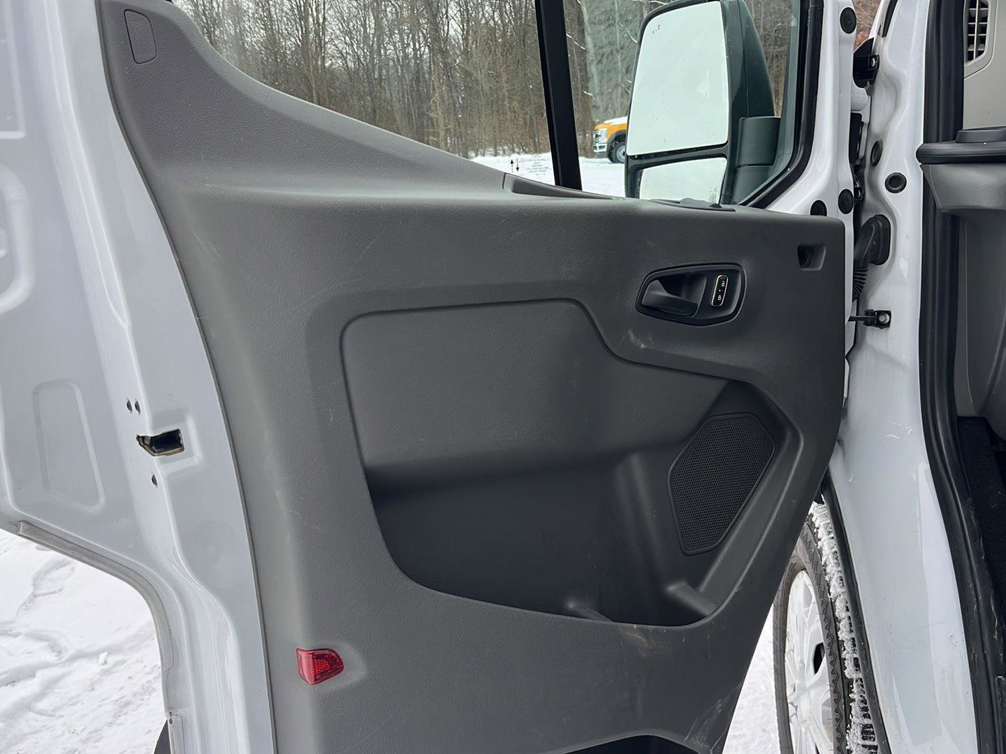 Used 2023 Ford Transit 350 XLT image 9