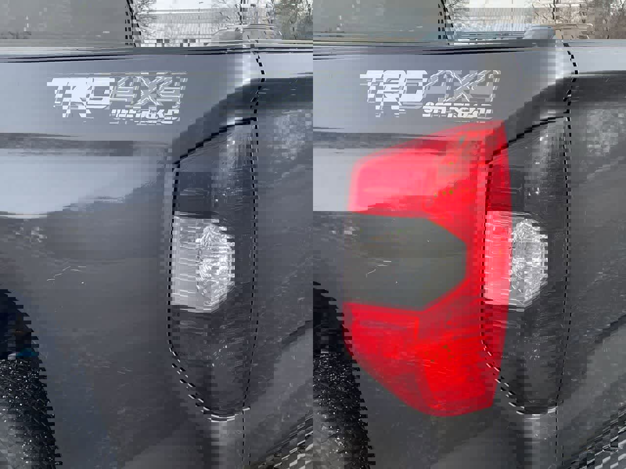 Used 2017 Toyota Tundra Limited w/ Limited Premium Package image 40