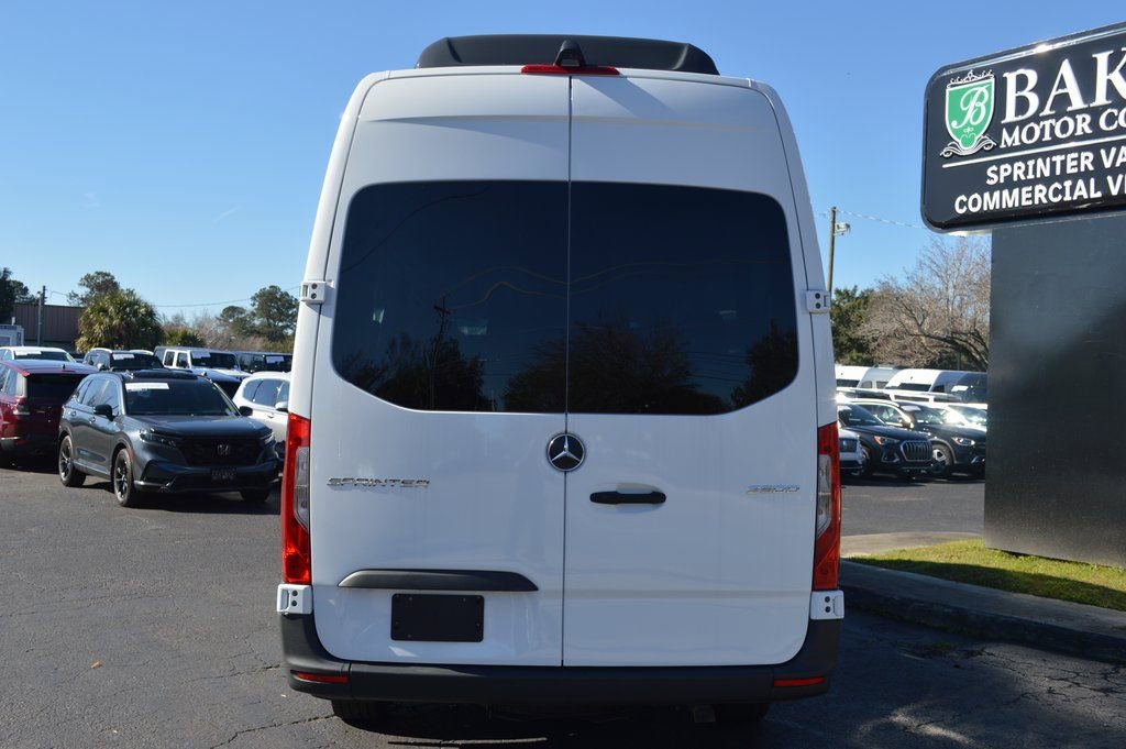 Used 2025 Mercedes-Benz Sprinter 2500 image 11