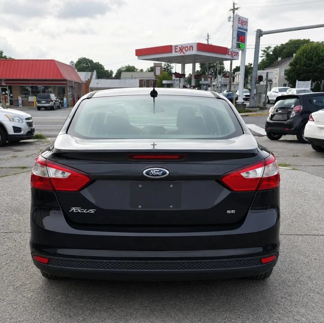 Used 2014 Ford Focus SE FWD image 3