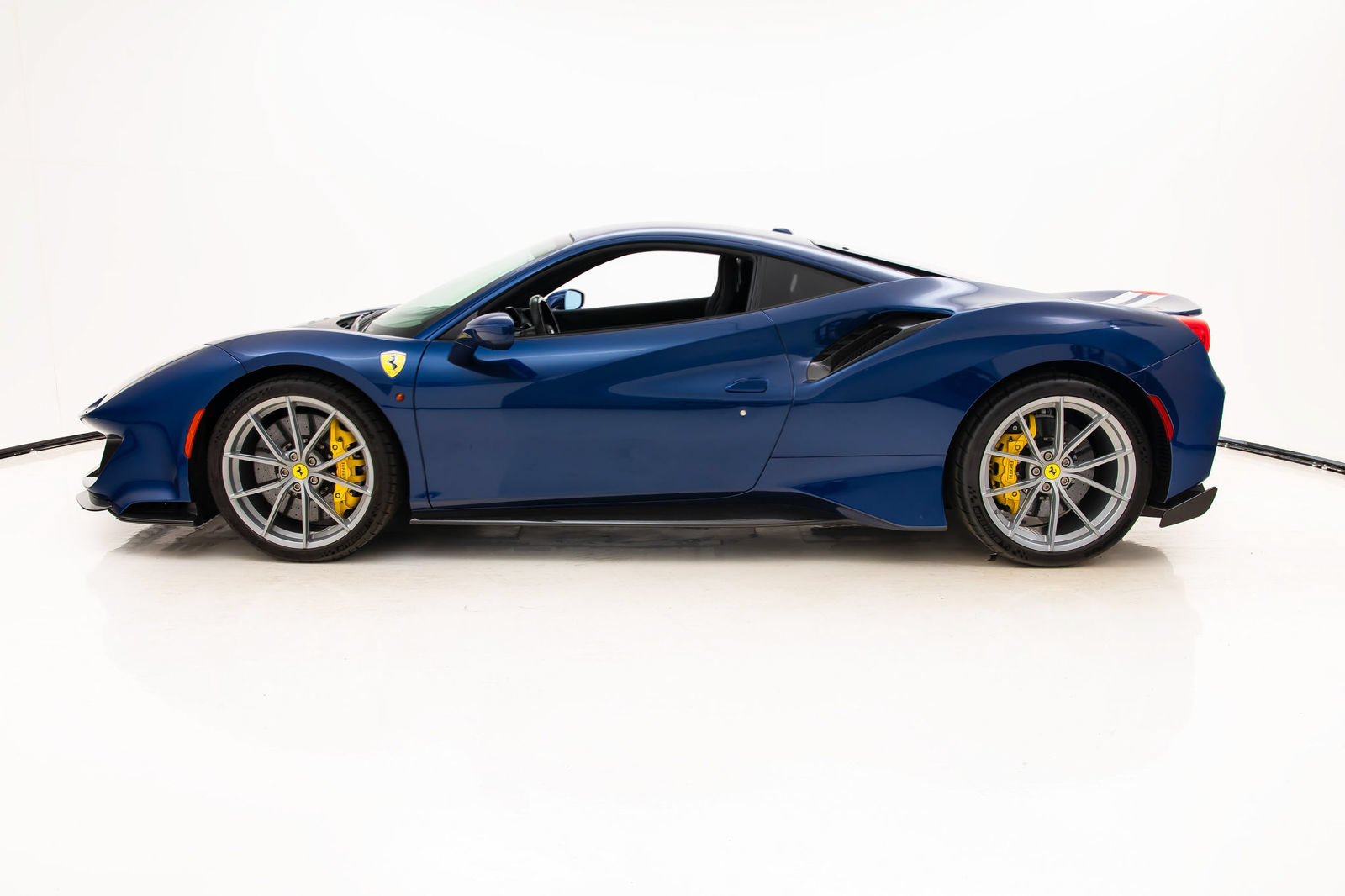 Certified 2020 Ferrari 488 Pista Coupe RWD image 8