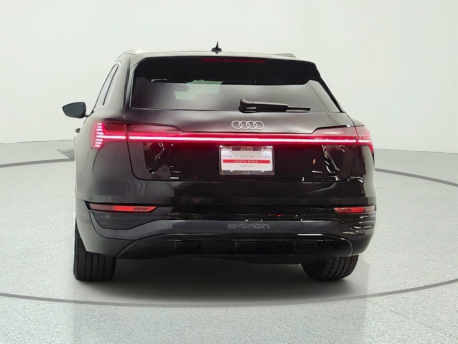 Used 2024 Audi Q8 e-tron Premium AWD/4WD image 6