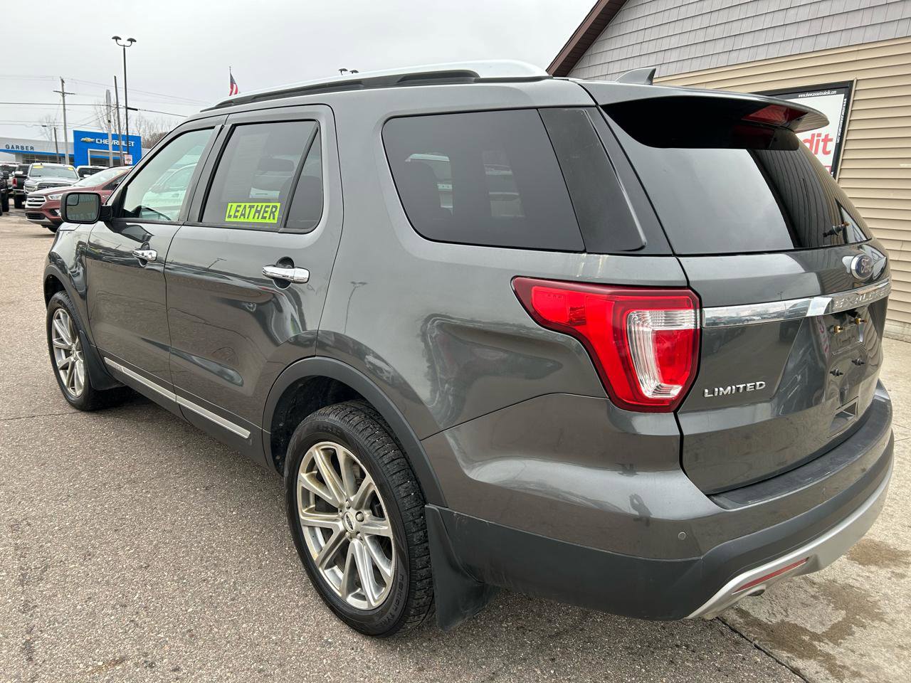 Used 2017 Ford Explorer Limited image 7
