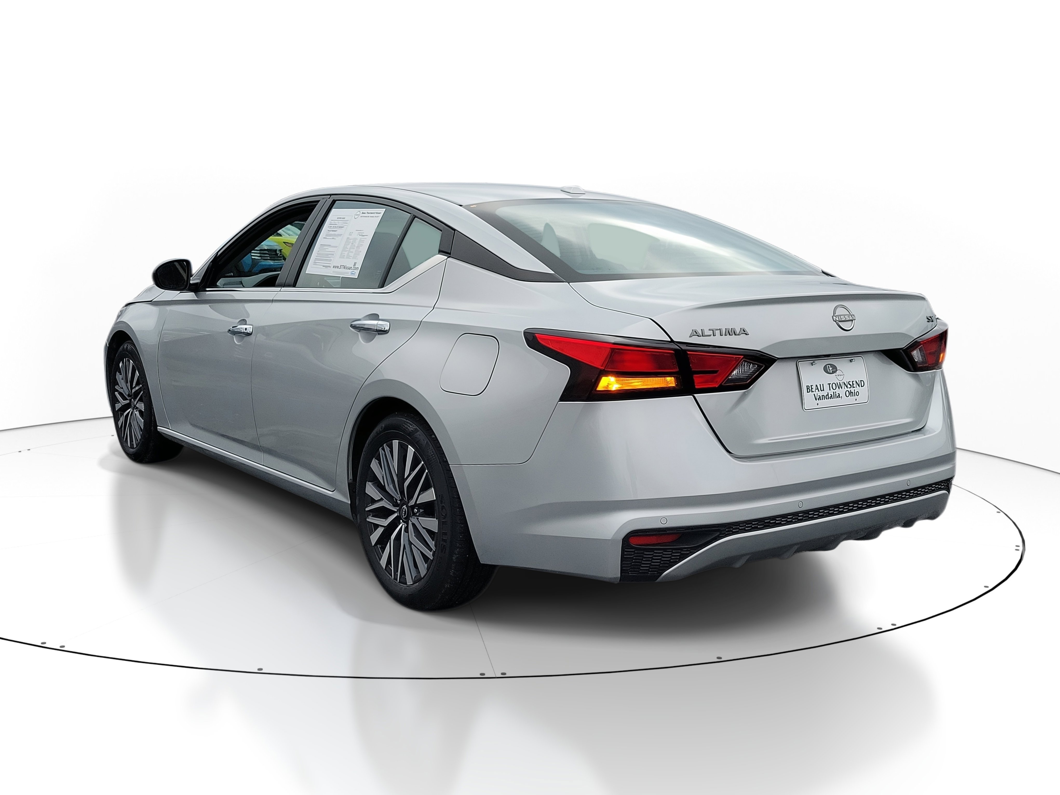 Certified 2024 Nissan Altima 2.5 SV image 3