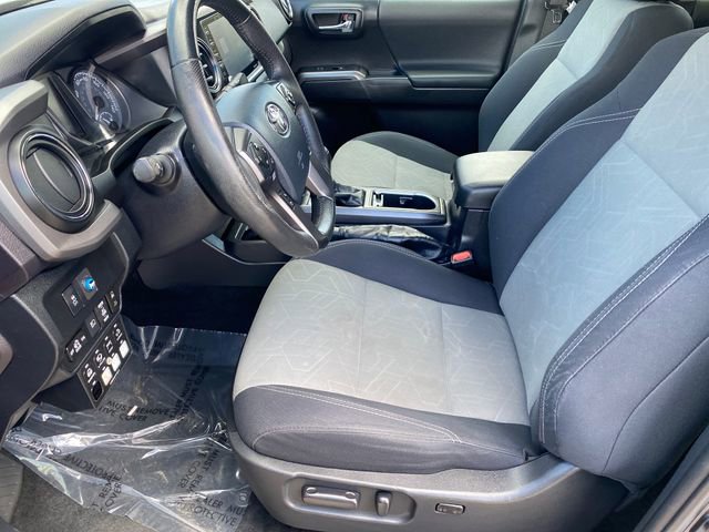 Used 2020 Toyota Tacoma TRD Off-Road image 10