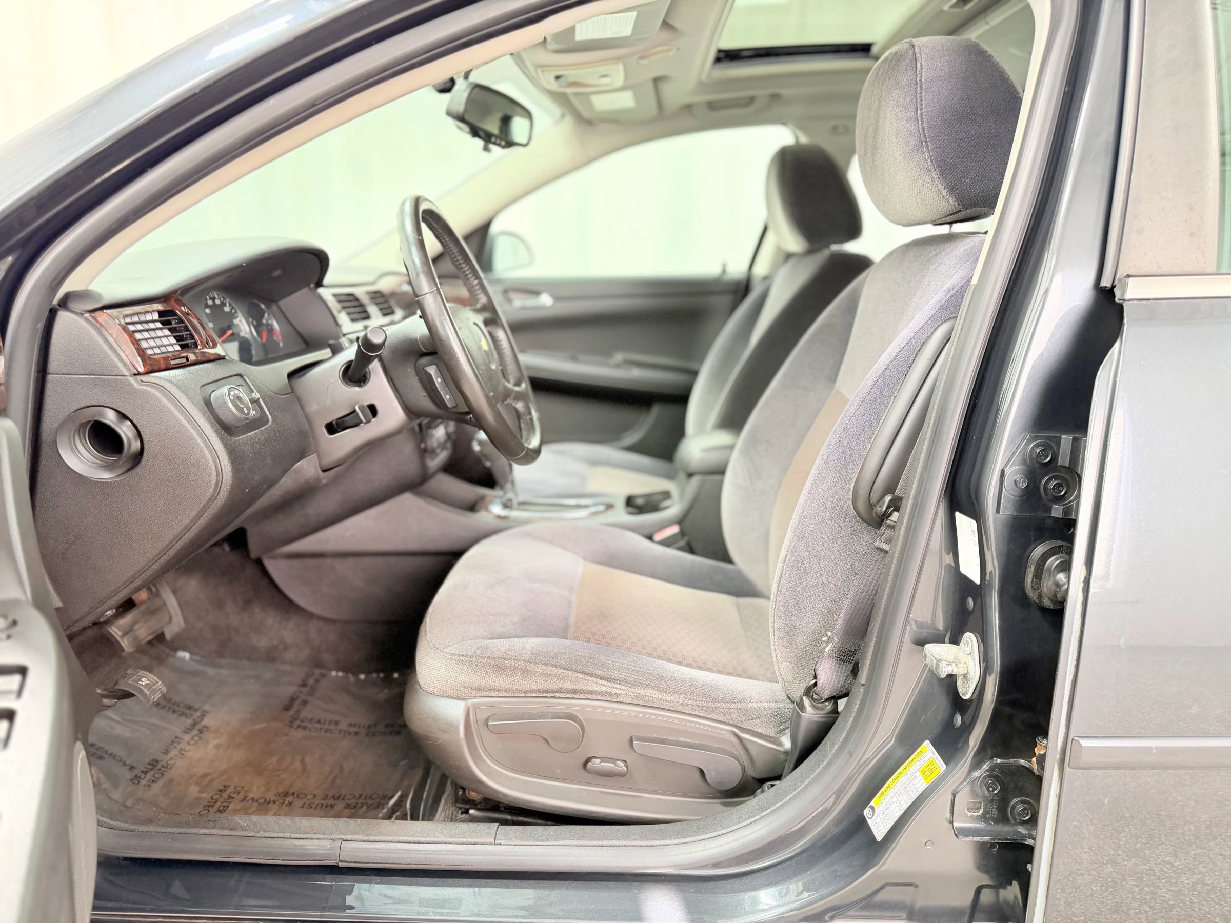 Used 2013 Chevrolet Impala LT w/ LT Sunroof Package FWD image 13