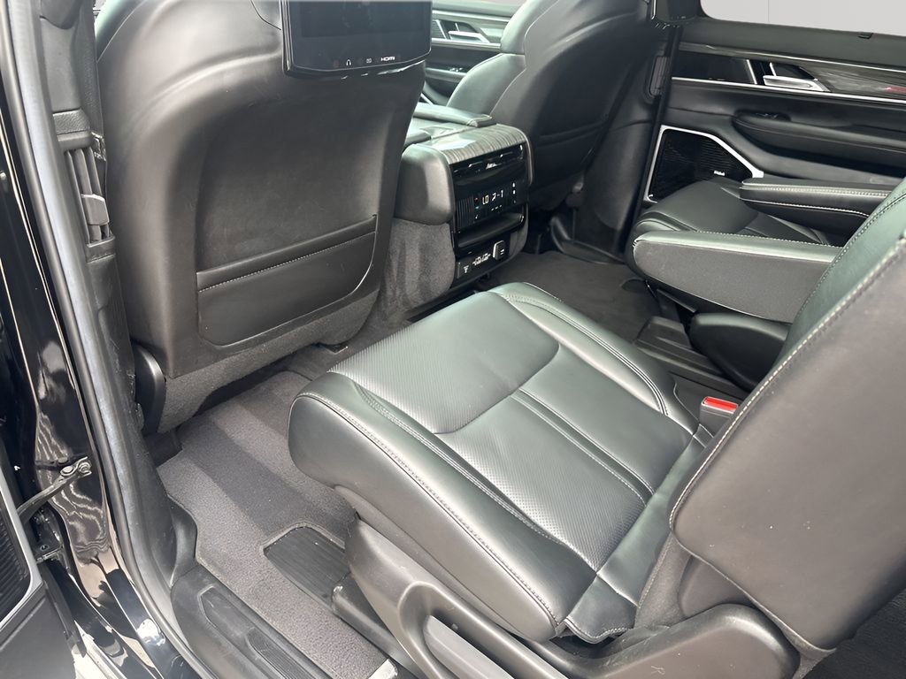 Used 2022 Jeep Wagoneer Series III w/ Premium Group I image 20