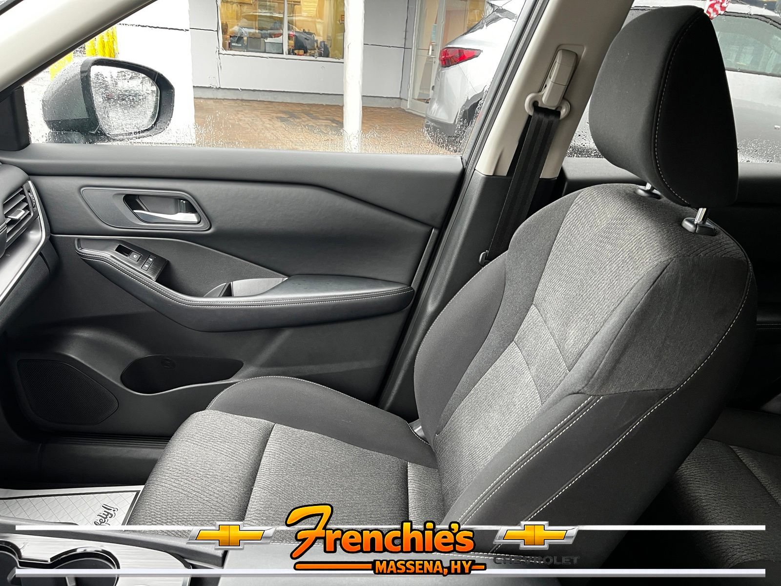 Used 2025 Nissan Rogue SV AWD/4WD image 20