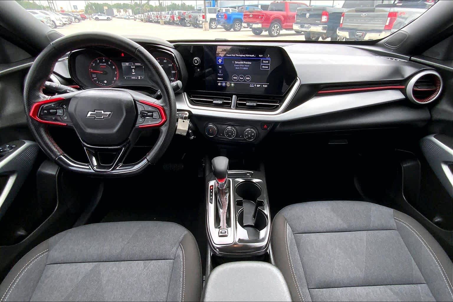 Used 2025 Chevrolet Trax RS w/ Sunroof Package FWD image 16