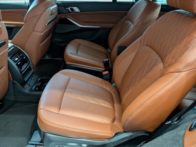 New 2026 BMW ALPINA XB7 AWD/4WD image 16