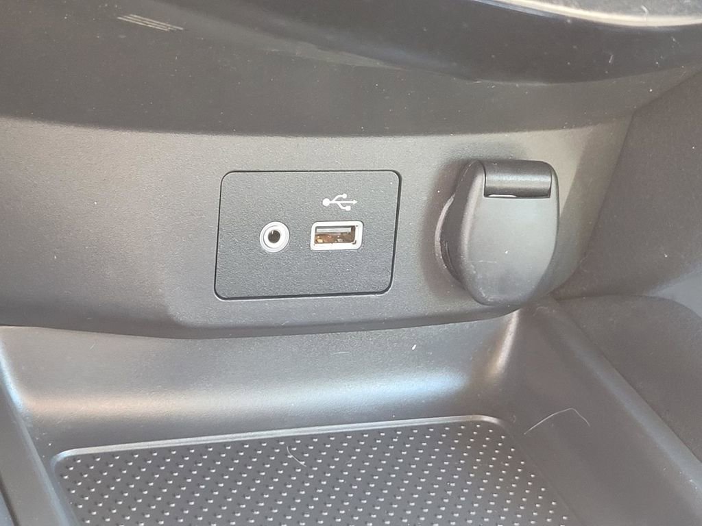 Used 2018 Nissan Rogue SV w/ Sun & Sound Touring Package image 26