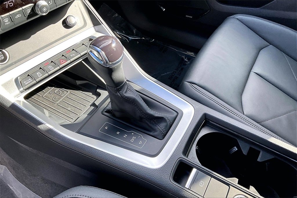 Used 2025 Audi Q3 2.0T Premium Plus w/ Premium Plus Package image 18