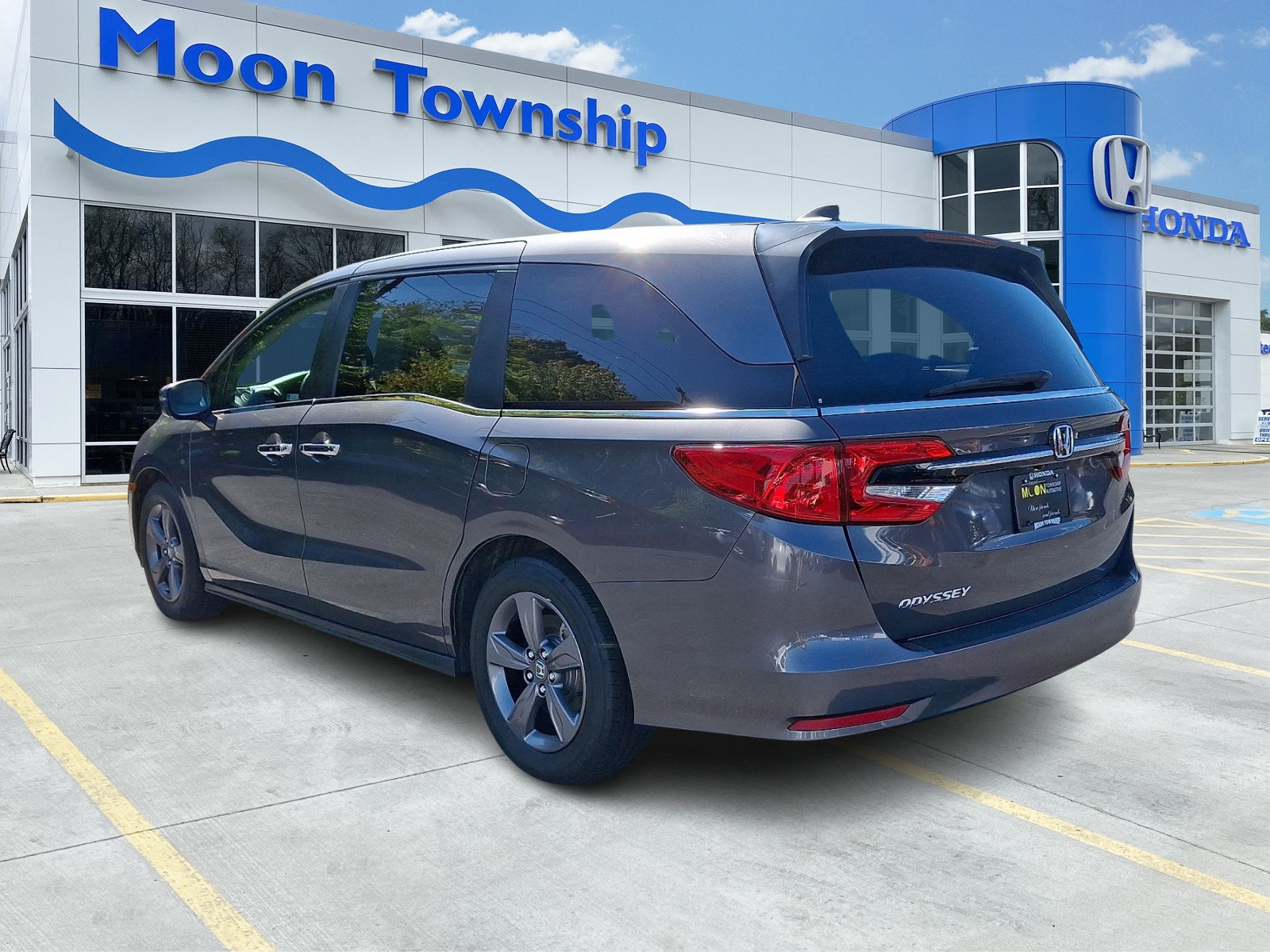 Used 2024 Honda Odyssey EX image 4