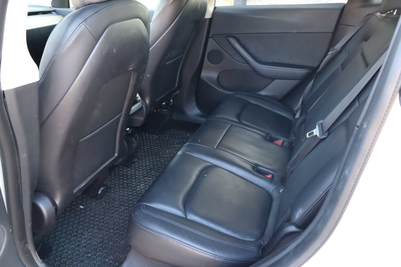 Used 2021 Tesla Model Y Long Range AWD/4WD image 5