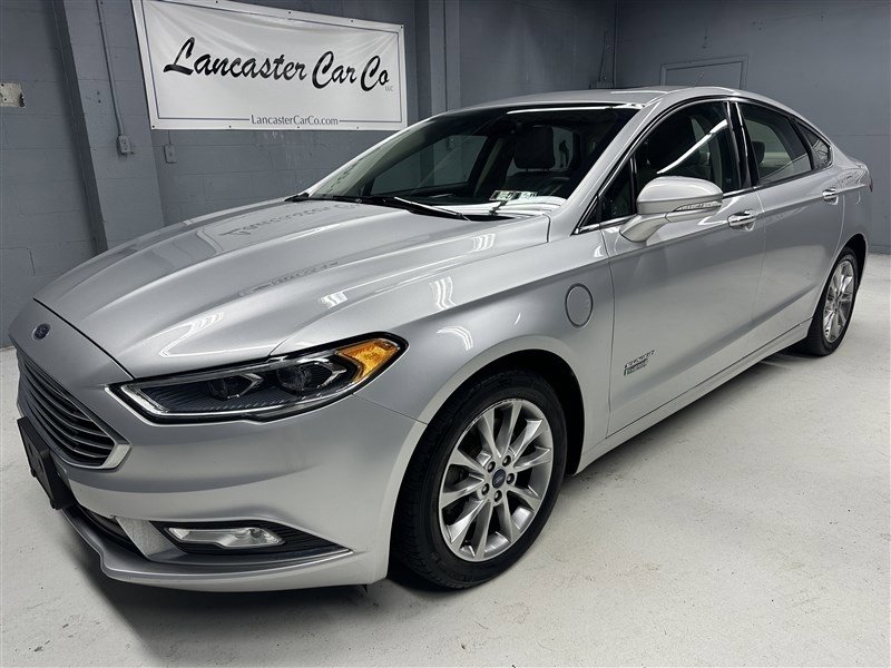 Used 2017 Ford Fusion Energi SE image 1