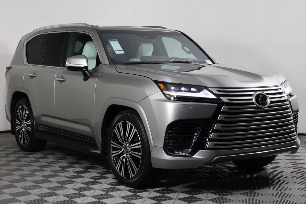 Certified 2024 Lexus LX 600 4WD w/ Luxury Package image 3