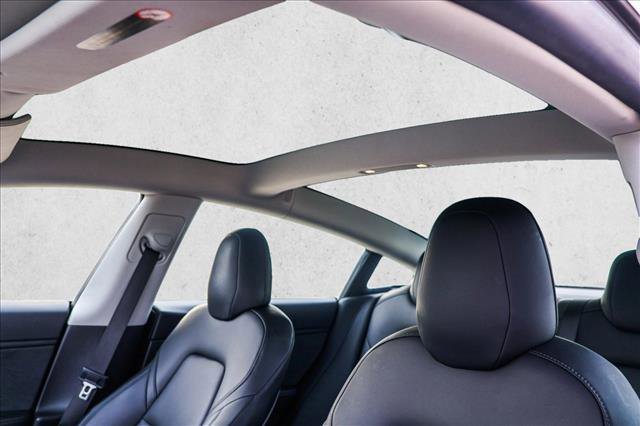 Used 2020 Tesla Model 3 Performance image 11