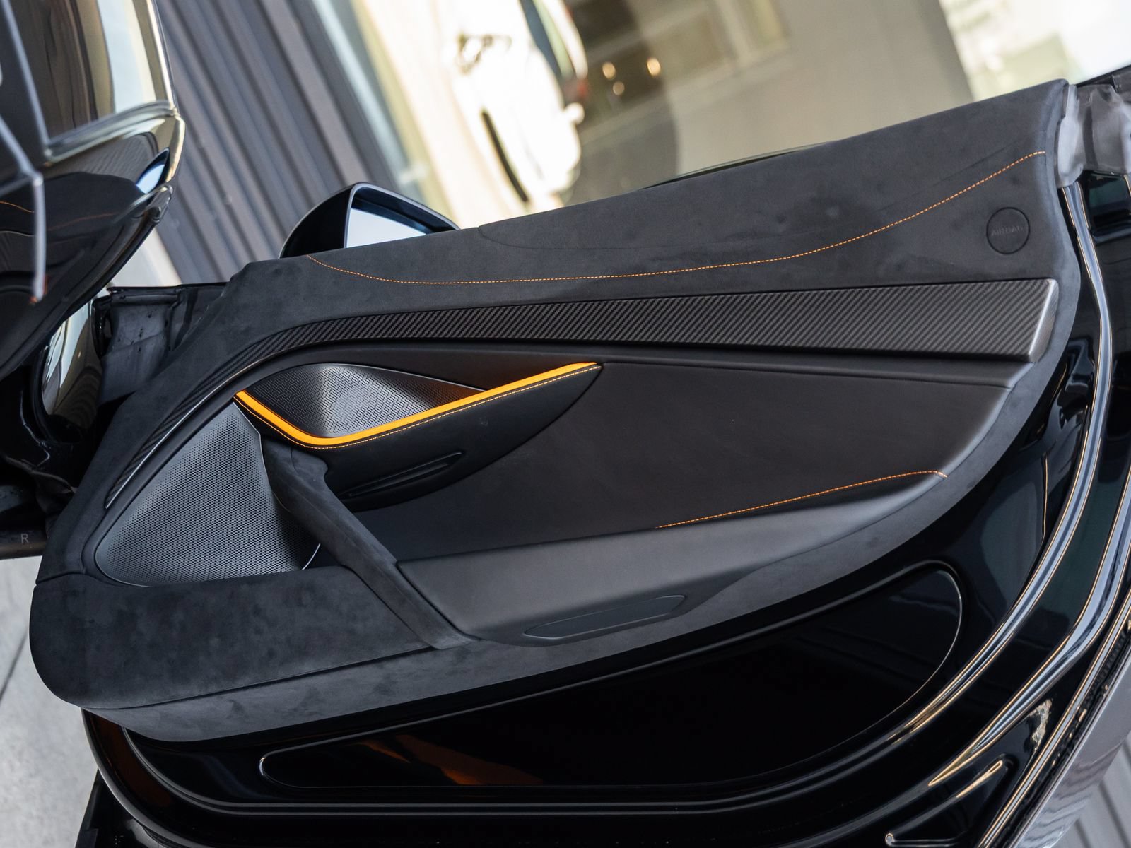Used 2024 McLaren 750S Spider RWD image 34