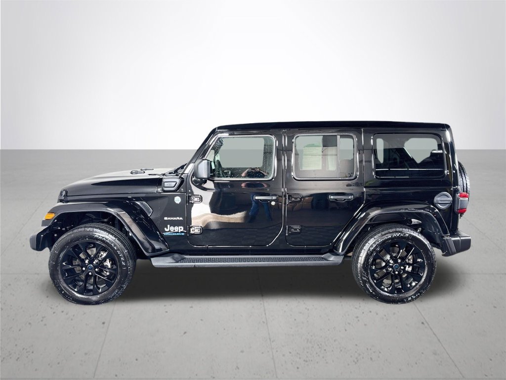 Used 2024 Jeep Wrangler Unlimited Sahara w/ Technology Group AWD/4WD image 10