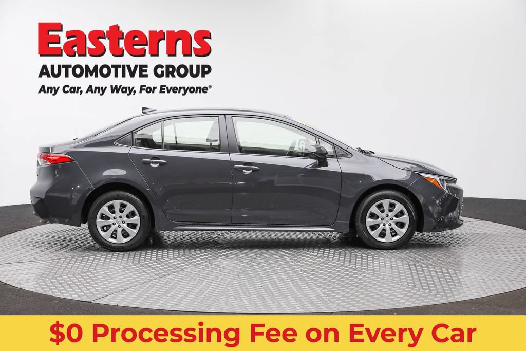Used 2023 Toyota Corolla LE w/ Carpet Mat Package (TMS) FWD image 4