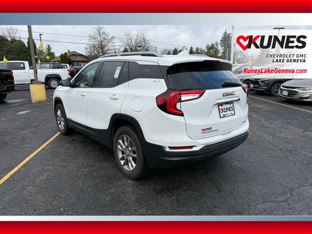 Used 2024 GMC Terrain SLT AWD/4WD image 5