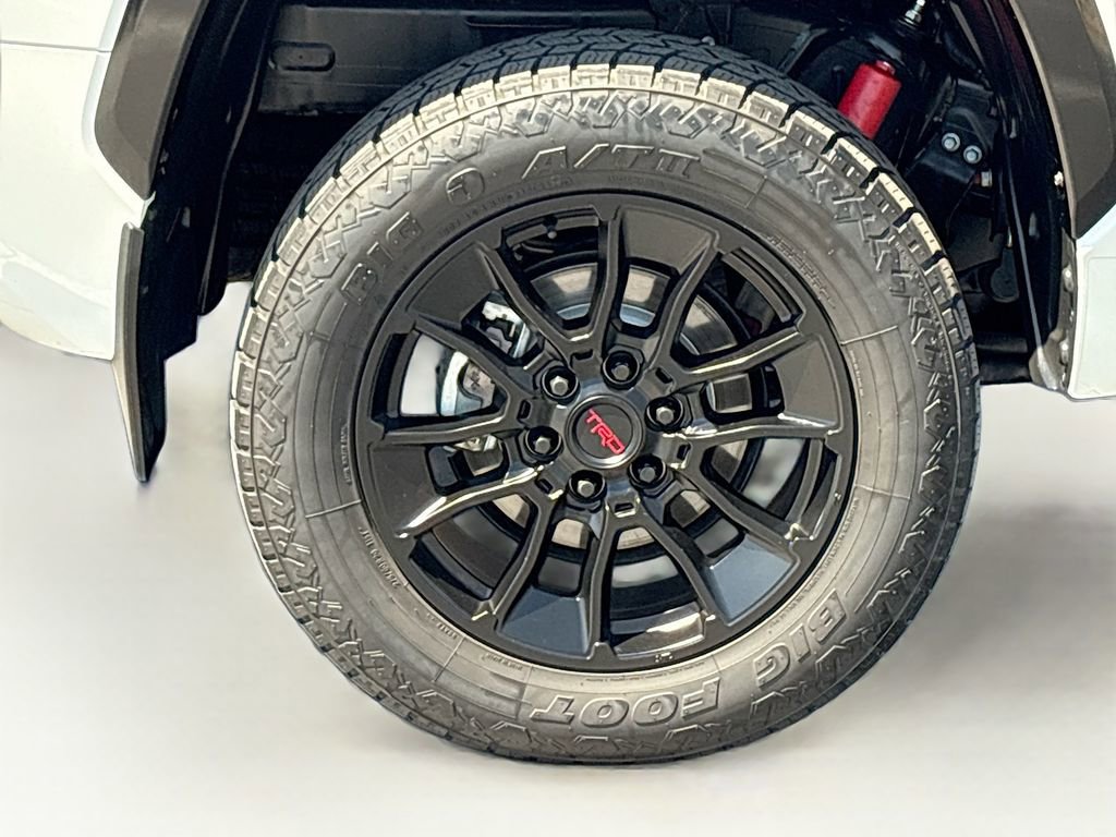 Used 2025 Toyota Tundra Platinum w/ TRD Off-Road Package AWD/4WD image 33