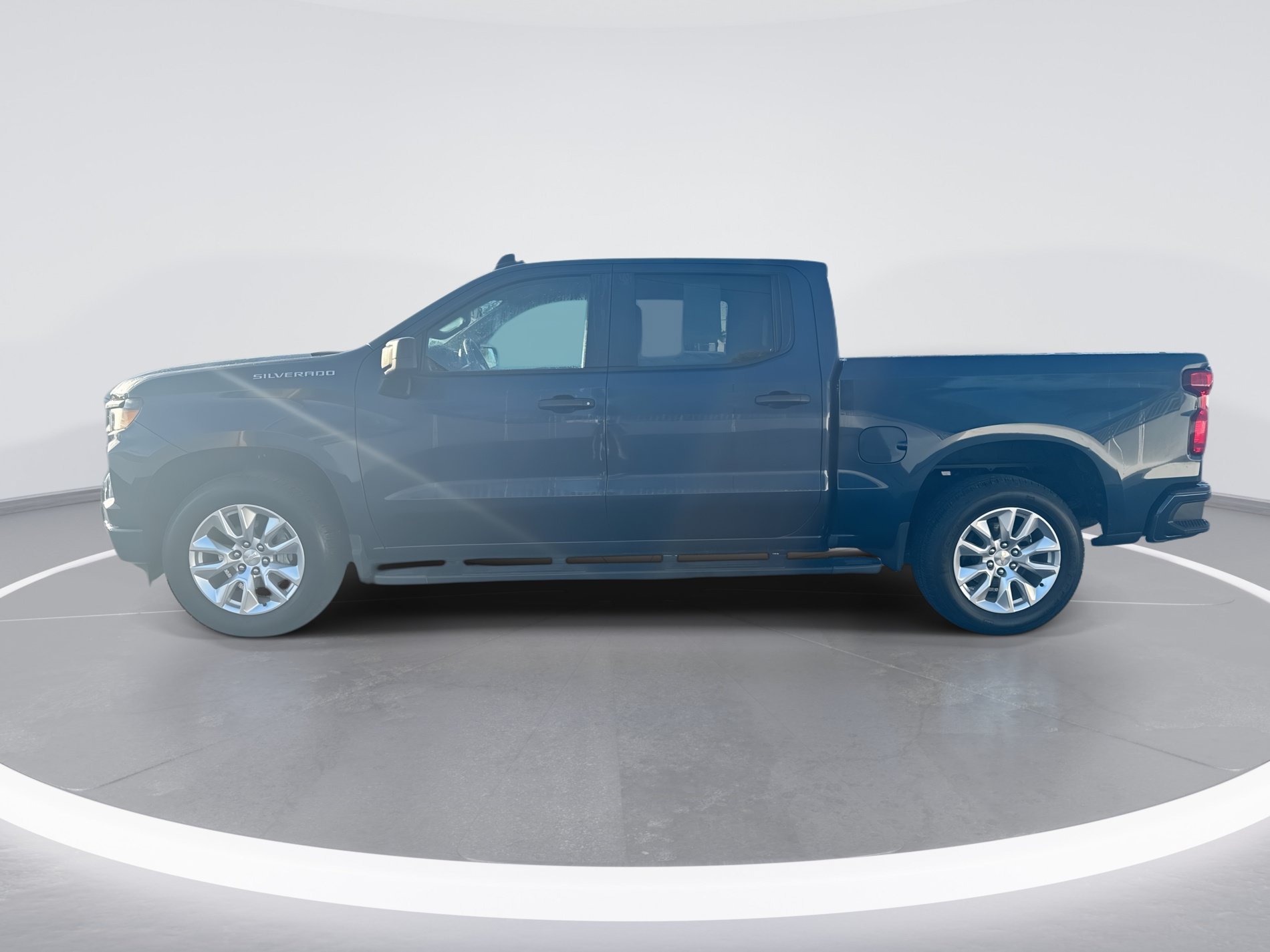 Used 2023 Chevrolet Silverado 1500 Custom RWD image 7