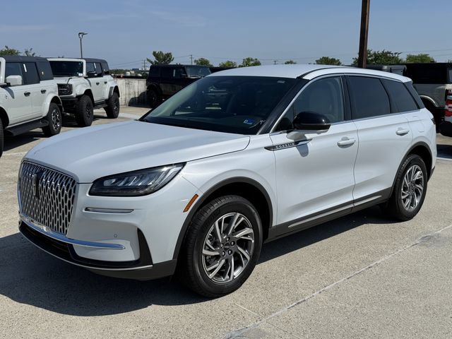 Used 2025 Lincoln Corsair FWD w/ Equipment Group 101A image 7