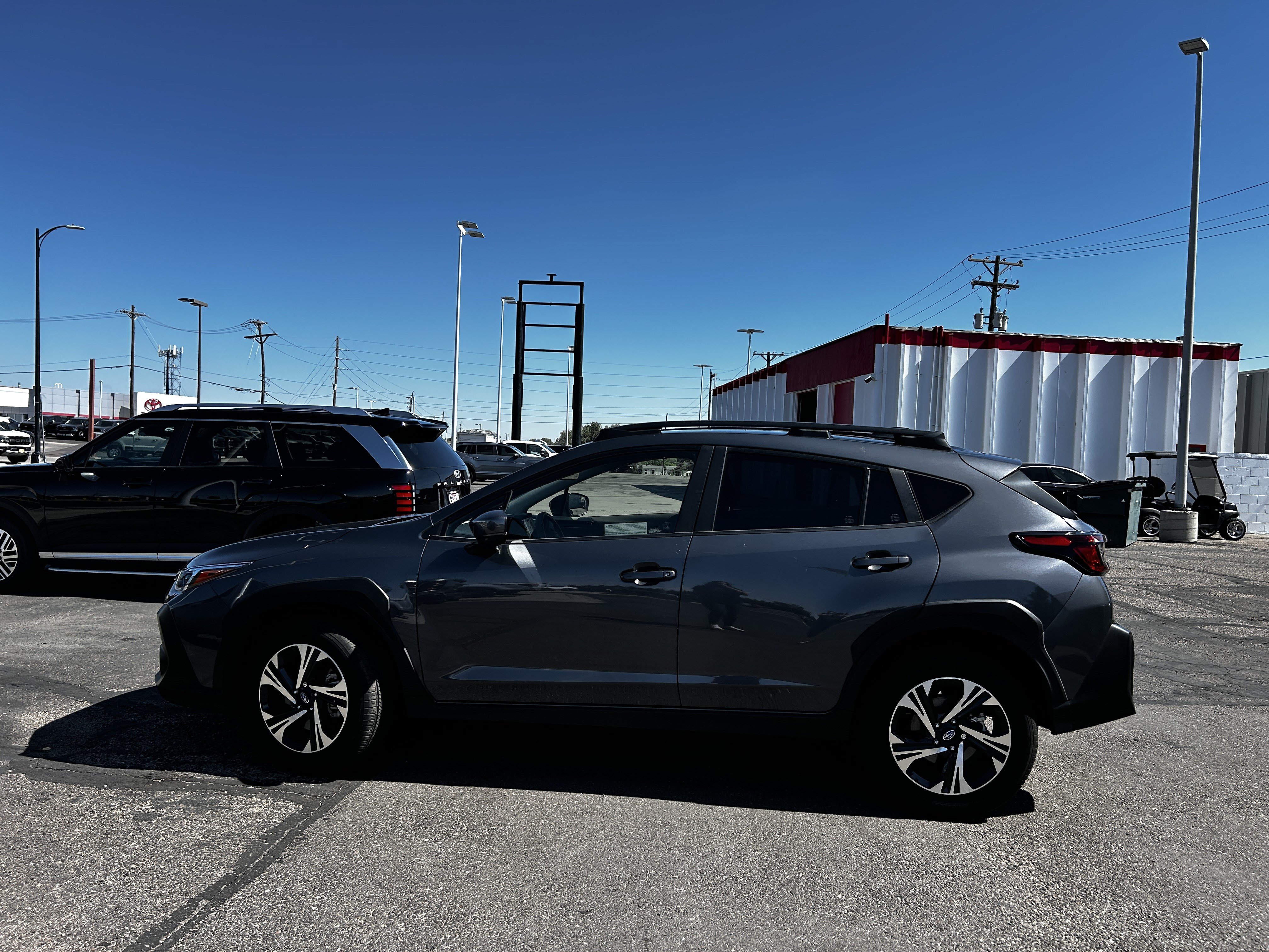 Used 2024 Subaru Crosstrek 2.0i Premium AWD/4WD image 2
