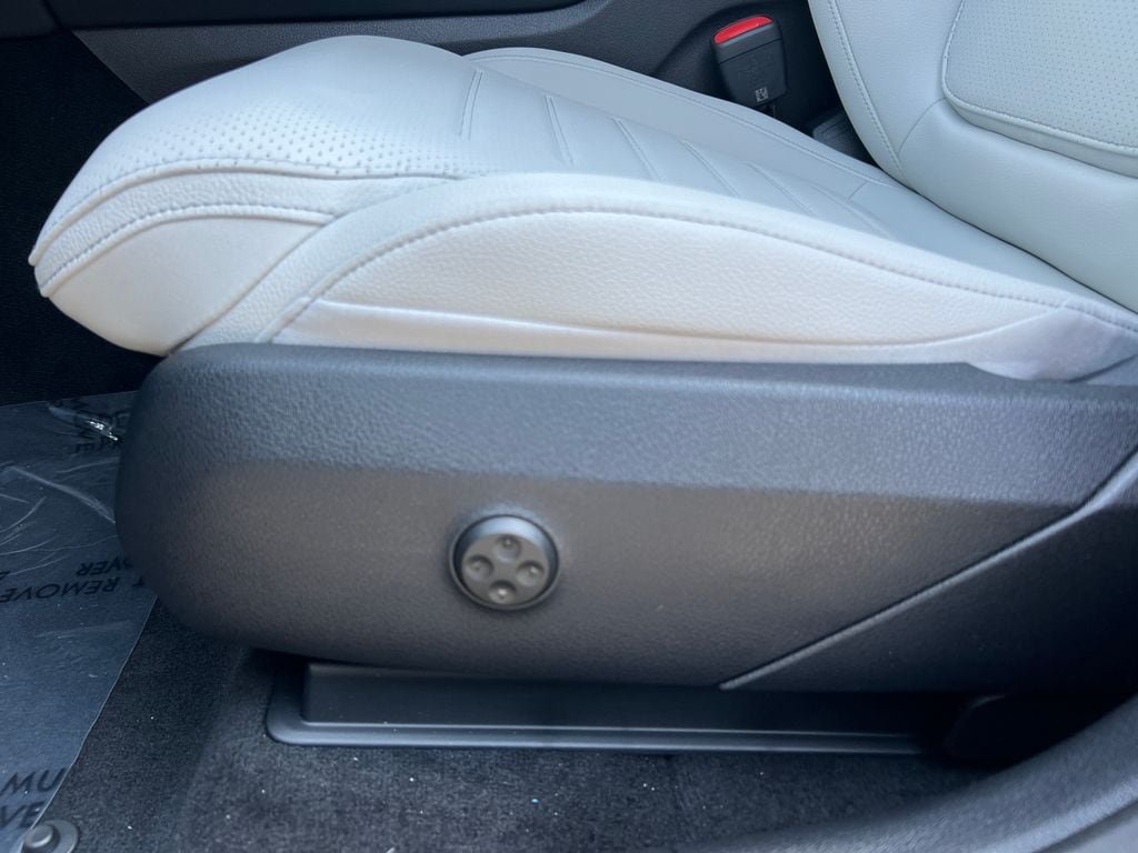 New 2026 Mercedes-Benz GLC 300 4MATIC image 12